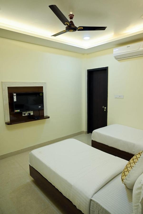 Hotel Golden Bliss Bhopal Extérieur photo