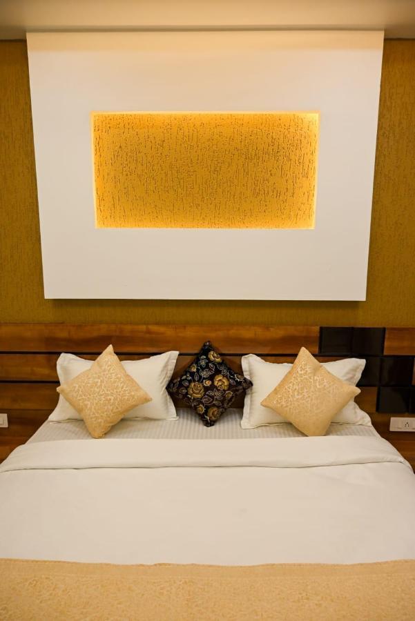 Hotel Golden Bliss Bhopal Extérieur photo