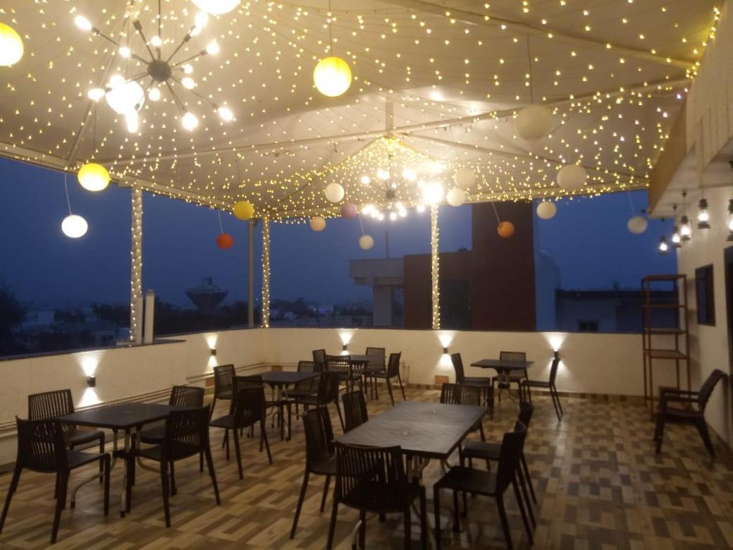 Hotel Golden Bliss Bhopal Extérieur photo