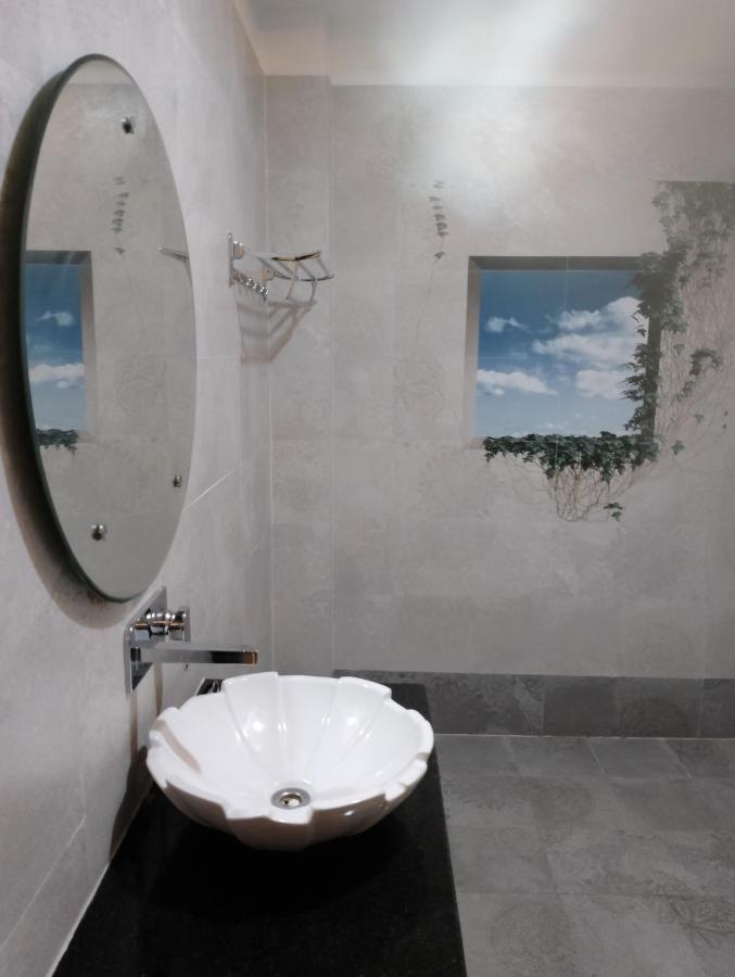 Hotel Golden Bliss Bhopal Extérieur photo